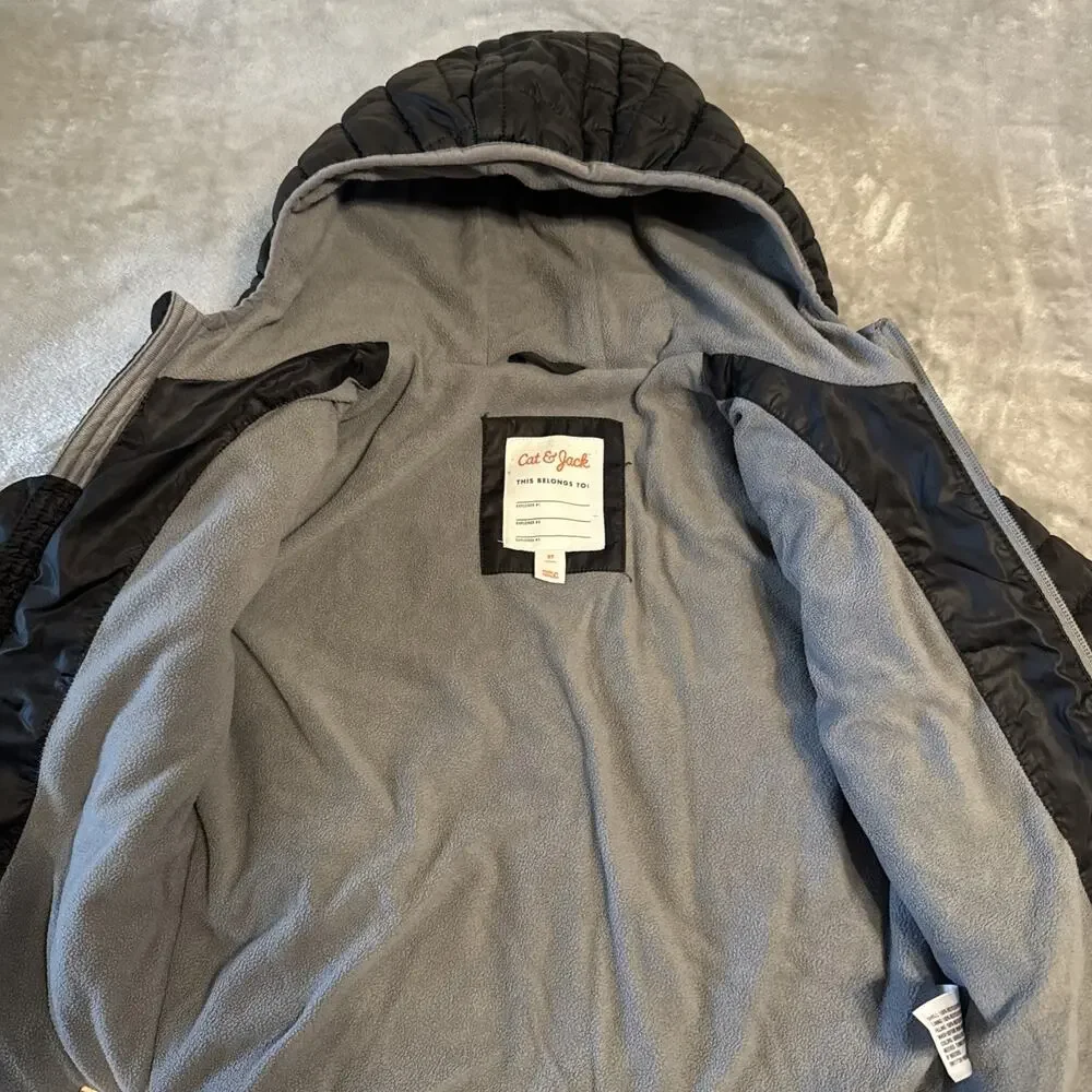 Cat & Jack Black Puffer Jacket Size 5 Year Old Unisex Pre-owned School or Play